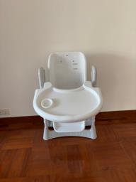 High Chair with Tray image 1