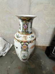 A used Vase image 3