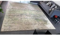 beautiful silk rug image 1