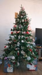 christmas tree image 1