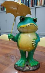 Garden Sculpture - Frog image 1