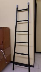 Ladder Decor can be used for hanging cl image 1