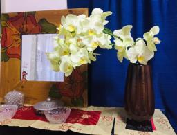 Moving  Vintage Hand Painting Mirror image 2