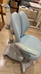 Childs adjustable reading table image 3