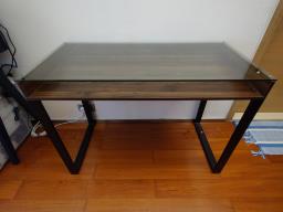 Free study desk in good condition image 3