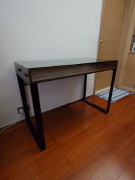Free study desk in good condition image 2