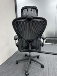 Herman Miller Aeron Chair size C image 3