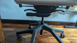 Office chair image 2