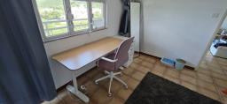 Office desk image 1