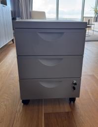 sale of metal filing cabinet with a lock image 1