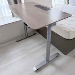 Sit-stand desk by Steelcase image 1