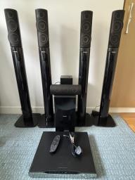 Philips Home theatre system image 1