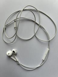 Apple Earpods lightning Connector image 1