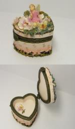 Angel ceramic box image 3