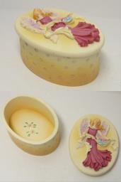 Angel ceramic jewelry box image 1