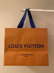 Lv paper bag 25cm x 21cm x 15cm image 1