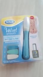 School Velvet Nail Care image 1