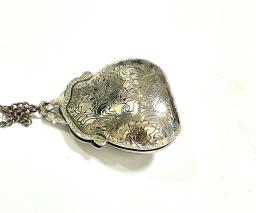 Vintage Chinese Purse Pendant Necklace image 5