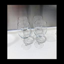 Wine Glasses x 4 image 1