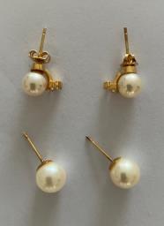 2 Pairs of Pearl Earrings image 2