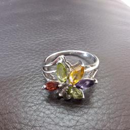 Floral gemstone ring image 1