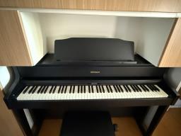 Roland Hp605 Digital Piano image 2