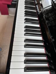 Yamaha Lu90 piano excellent condition image 3