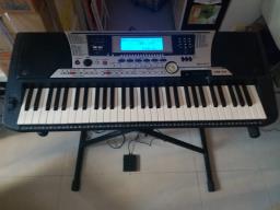 Yamaha Psr-550 Keyboard image 1