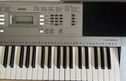 Yamaha Psr E353 image 2
