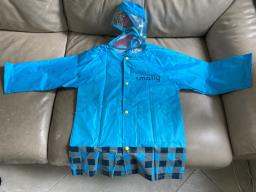 Kid raincoat image 1