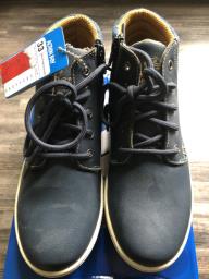 Kids shoes image 1