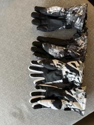 Ski jacket and Snowpants with gloves image 4