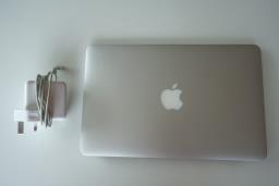 Apple Macbook Air 11 inch image 4