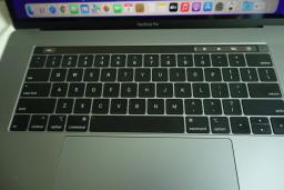 Apple Macbook Pro 15 inch image 5