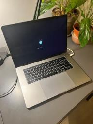 Macbook Pro 156 inch image 2