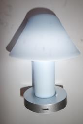 Kona Rechargeable 2-in-1 Touch Lamp image 3
