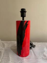 Red and Black Porcelain Lamp image 3