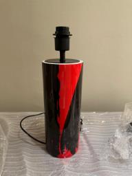 Red and Black Porcelain Lamp image 4