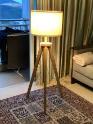 Standing lamp image 1