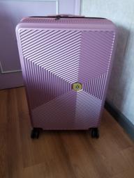 28inches luggage image 2