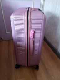 28inches luggage image 1