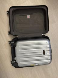 A pair of Eminent luggage boxes image 3
