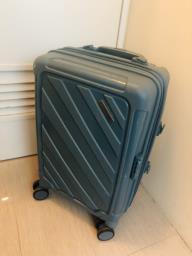 Geordano carry on suitcase image 2