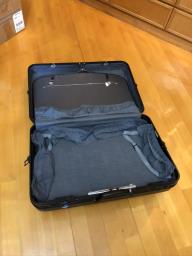 Hard case excellent travel suitcase image 2