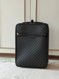 Lv Damier Graphite Pegas in Black image 1