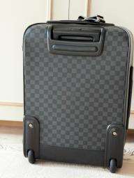 Lv Damier Graphite Pegas in Black image 2