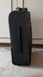 Lv Damier Graphite Pegas in Black image 3