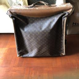 Original Louis Vuitton  Hanging garment image 1