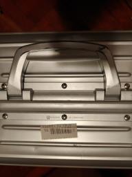 Rimowa cabin size luggage  suitcase image 4