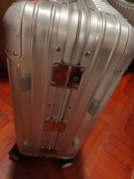 Rimowa cabin size luggage  suitcase image 6